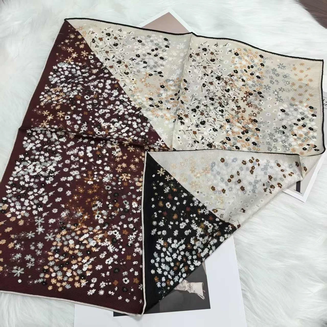 Y65-1【对角碎花】19姆米双面异色100桑蚕丝斜纹65小方巾时尚轻奢