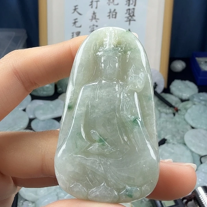 翡翠未镶嵌颈饰翡翠