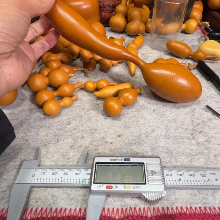 曾***经曾经的一把一代蚂蚁葫芦