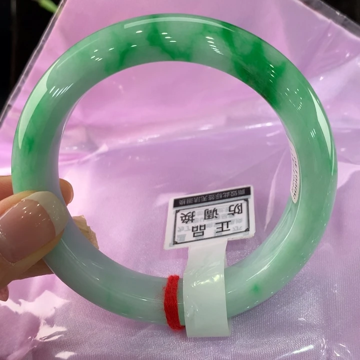 翡翠手镯未镶嵌111-0140