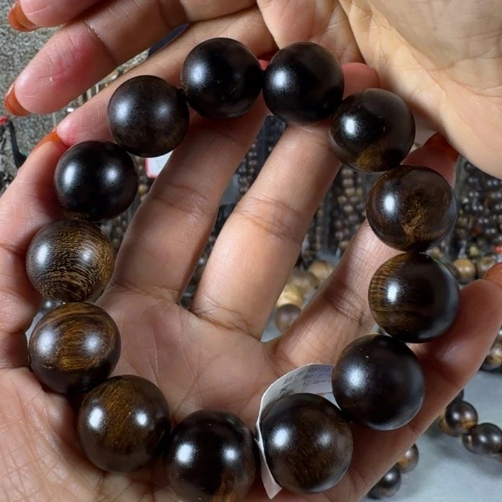 沉香手串瀞白棋虎纹瘤