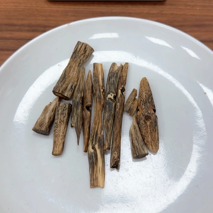 沉香沉香木制品T****u国香奇楠沉香块料20g