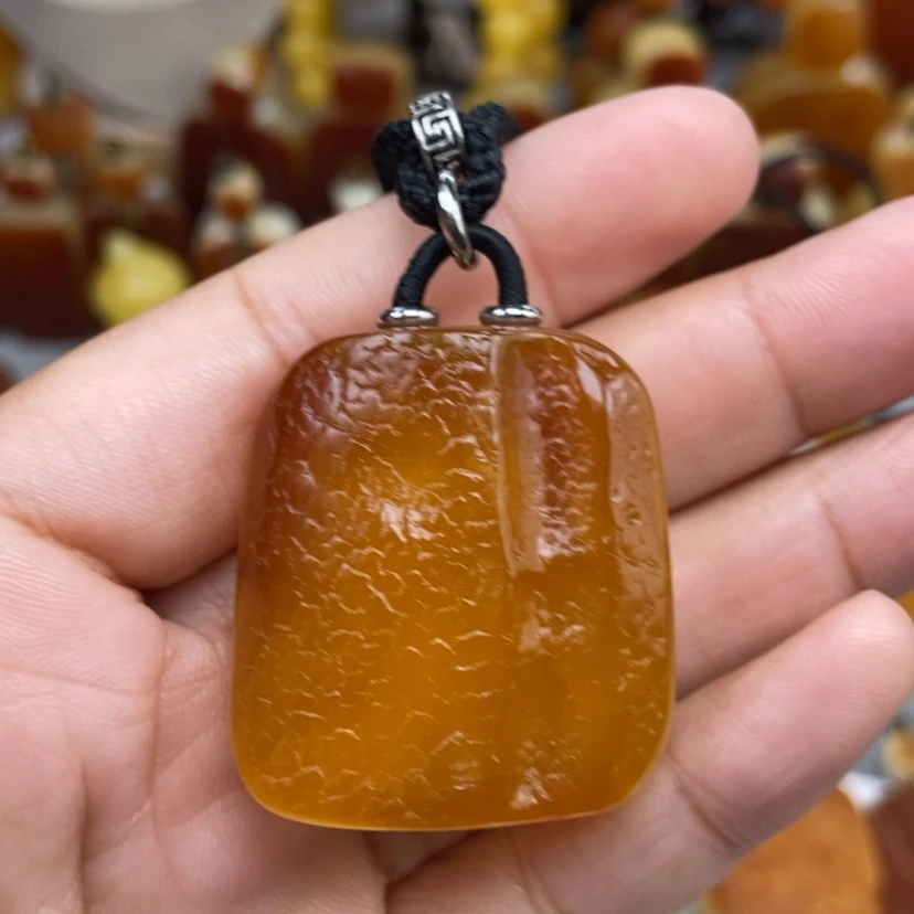 【闪购商品】琥珀颈饰未镶嵌