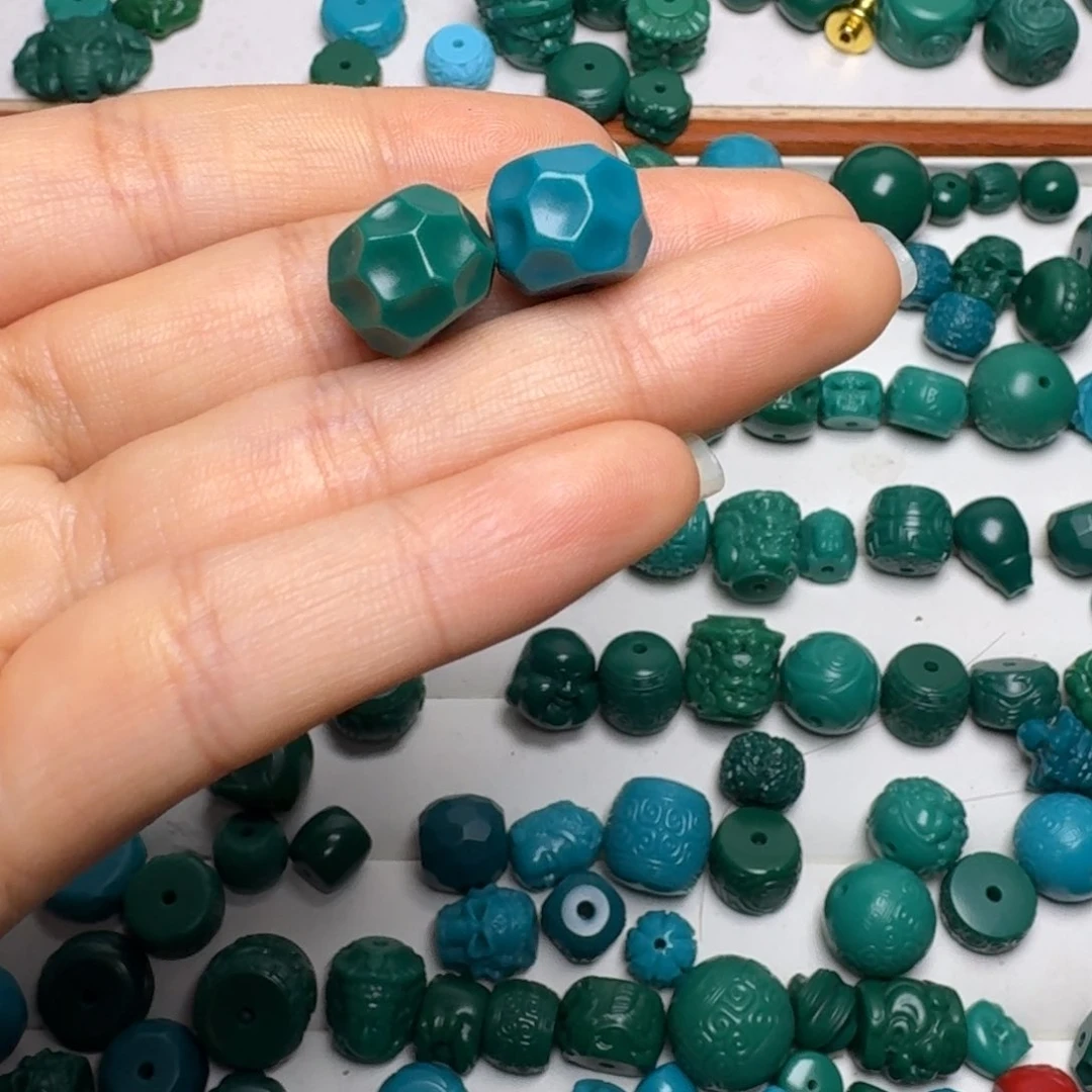 琉璃颈饰科技松配饰