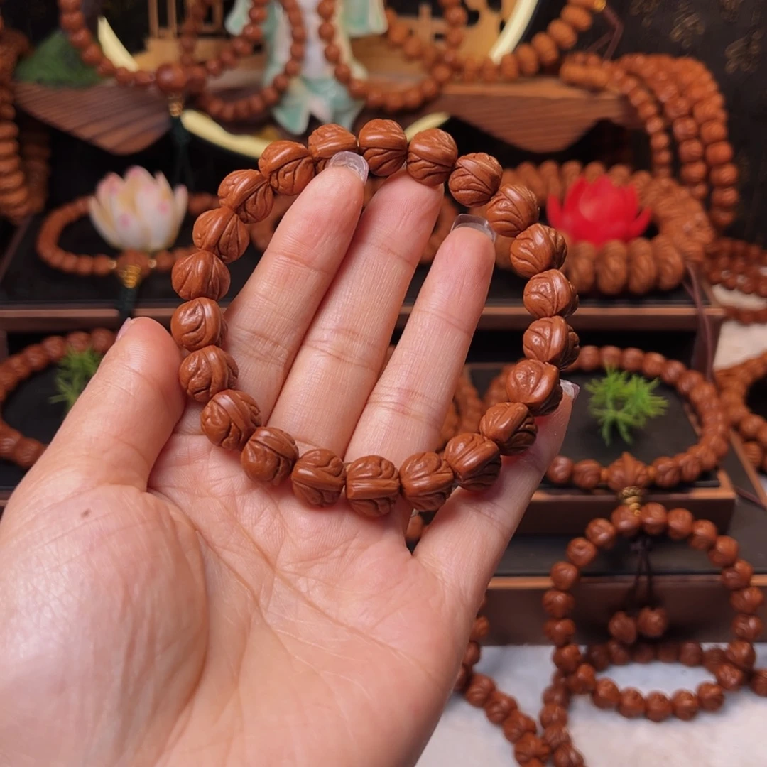 吊坠桃核12玉龙脊手串