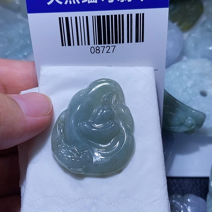 翡翠未镶嵌颈饰天光墟翡翠市场现金代购