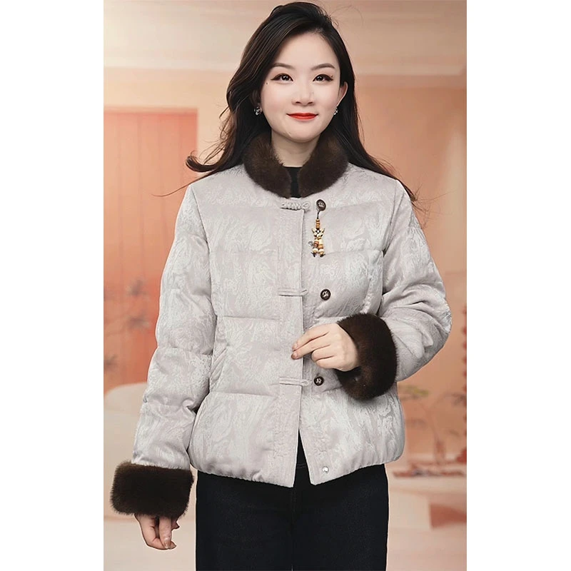 【JJ-Qmm40银灰】2025年秋冬新款国风妈妈保暖款毛领女绵羊毛服外套