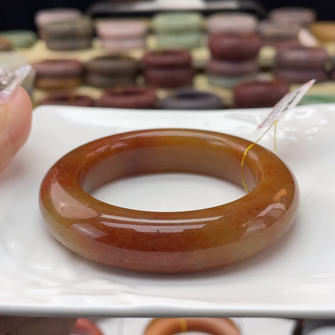 【闪购商品】石英质玉手镯未镶嵌风**语