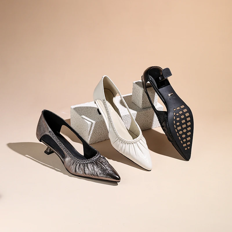 圣琳妃/羊皮/4cm镂空高跟鞋尖头包头单鞋女中跟单鞋D20220