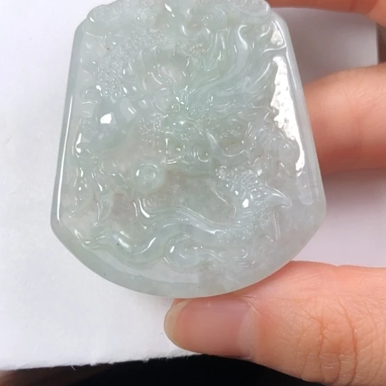 翡翠未镶嵌颈饰缅甸A货，每天下午1点半开播