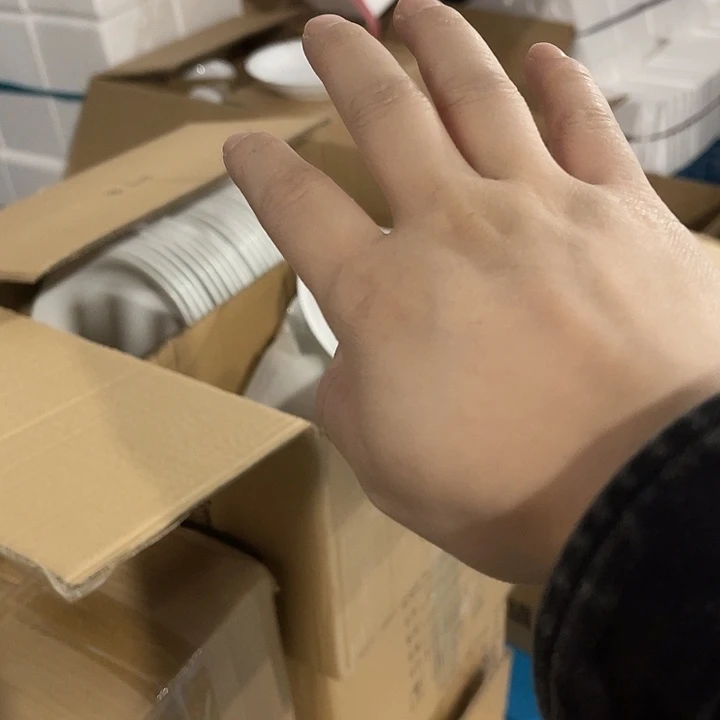 小***小瓷片云青小勺4个，包邮