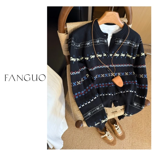 氛围感jue了！费尔岛毛衣复古提花牛角扣针织衫开衫女 B8523