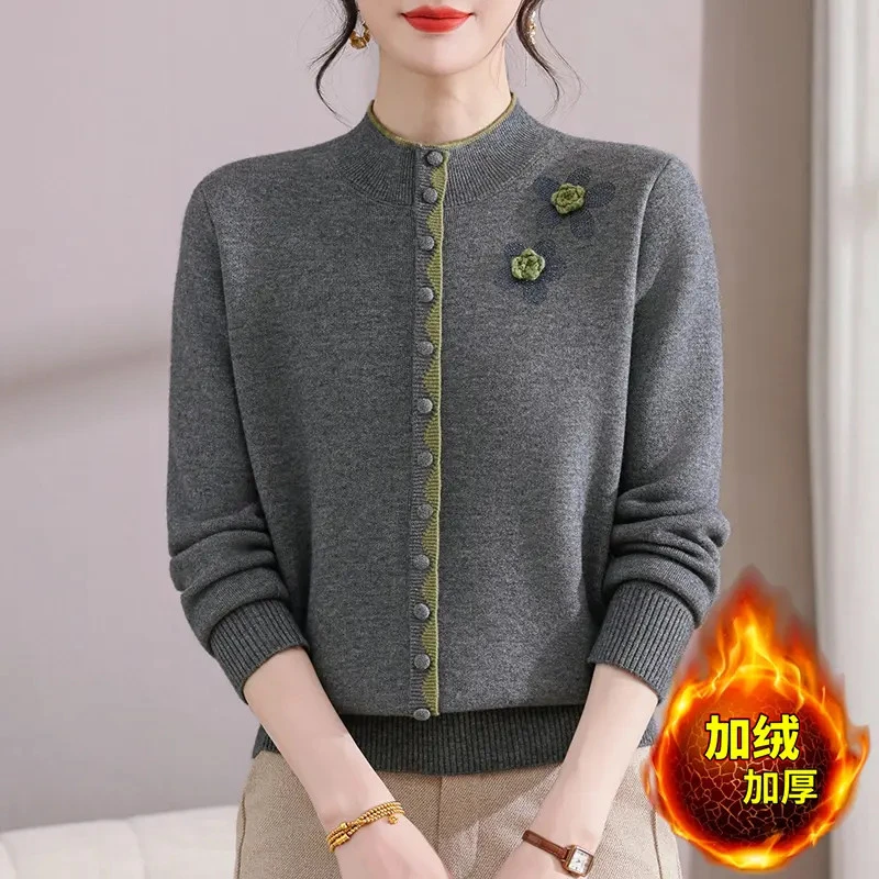 俞兆林中年洋气妈妈装加绒毛衣老年人冬季保暖打底衫冬装上衣高档