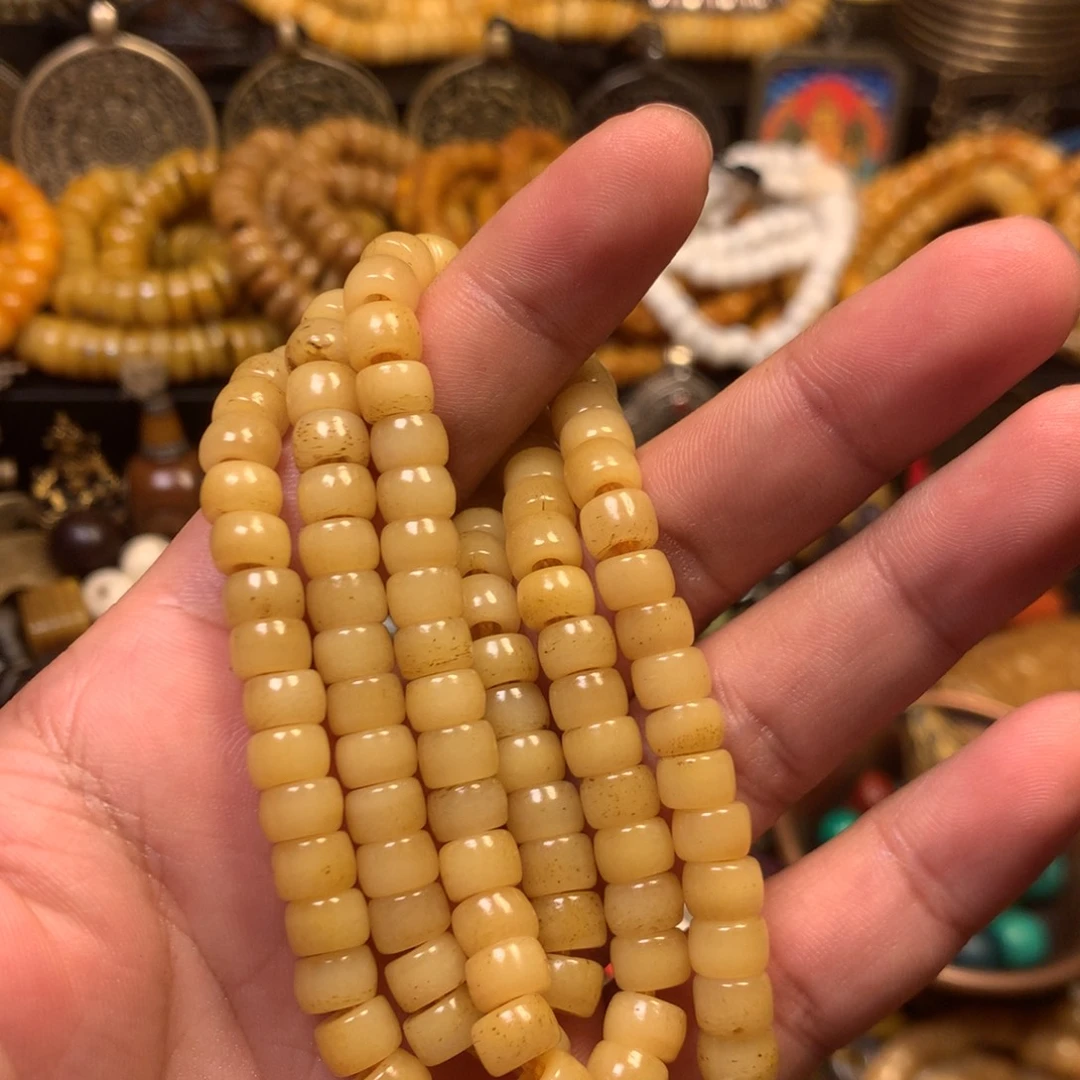 泥塑娘啦擦擦骰子