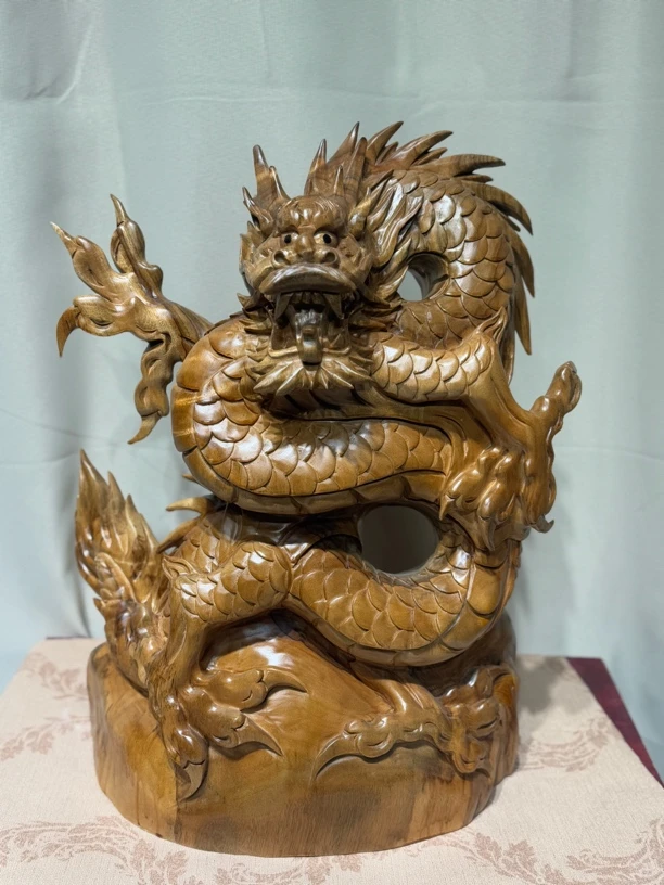 香樟木龙根雕工艺品