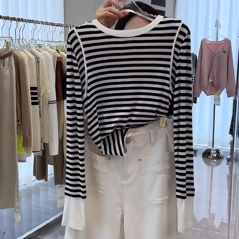 2025早秋季新款手袖口拼色条纹小众长袖T恤设计感休闲风套头上衣