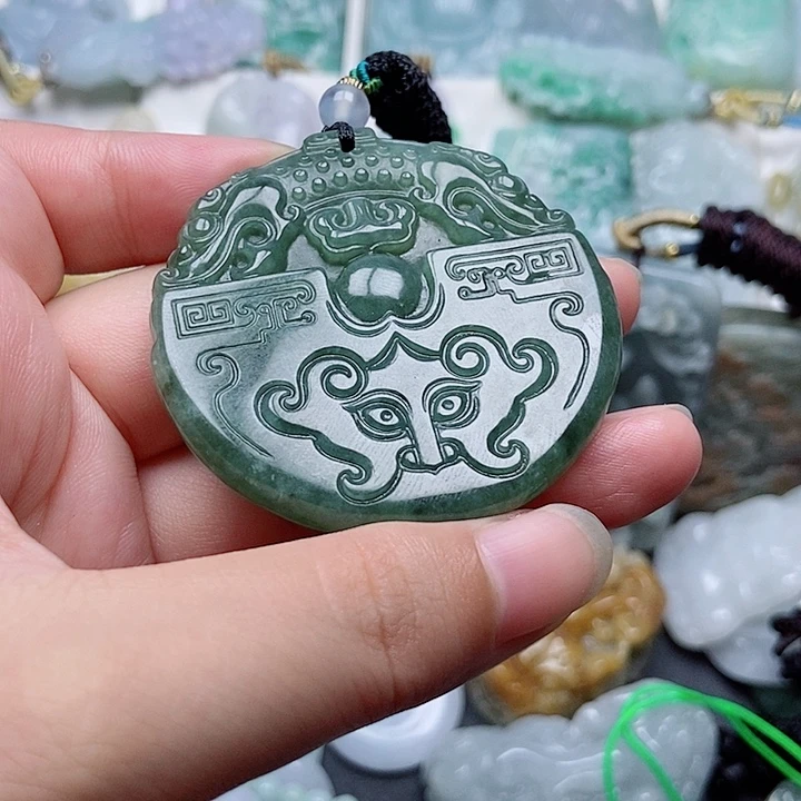 翡翠未镶嵌颈饰翡翠
