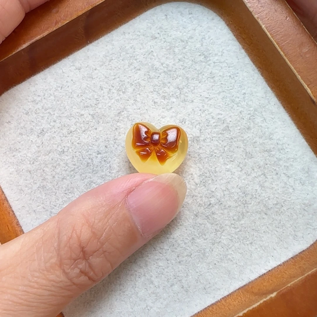 琥珀未镶嵌珠宝奇石定制