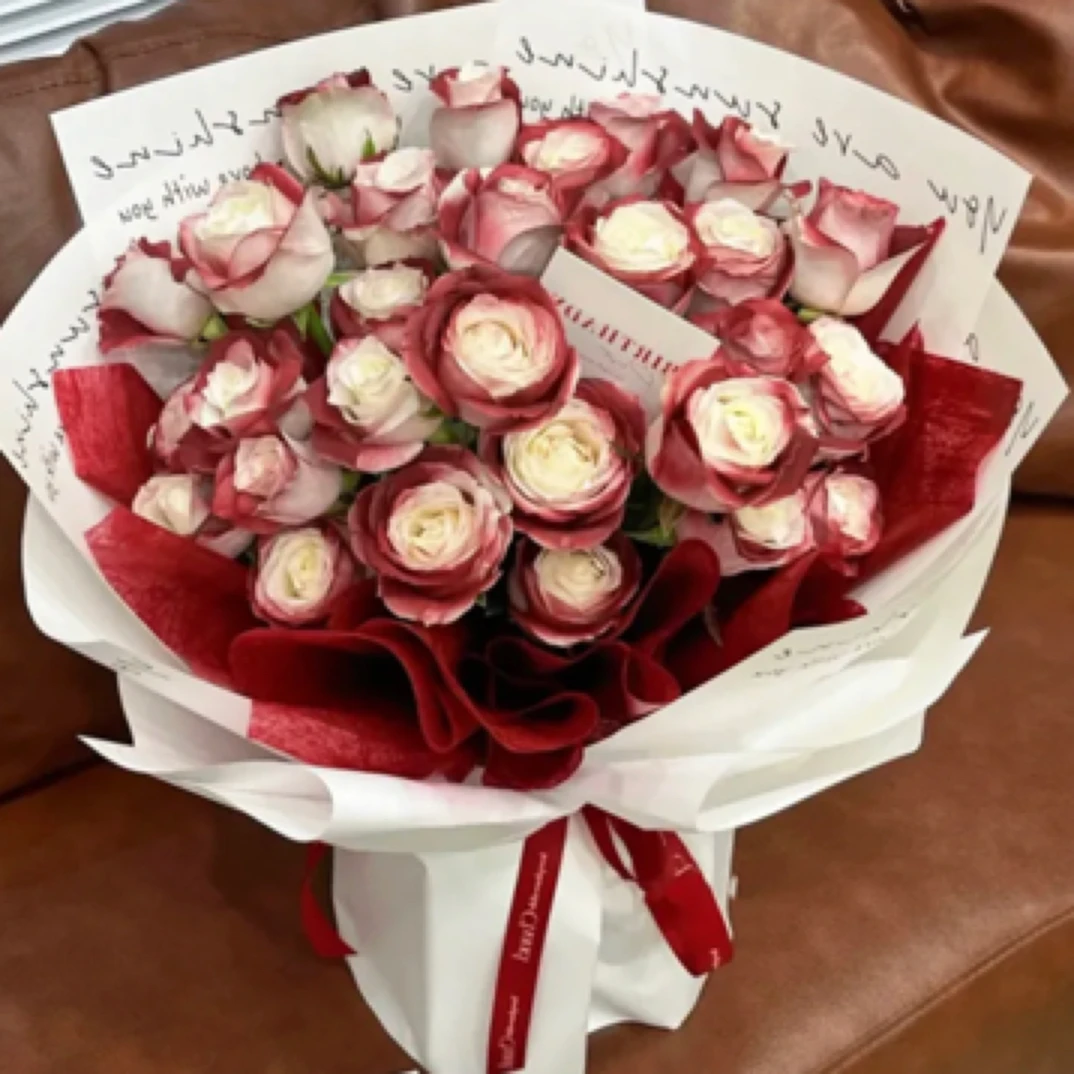 无条件-33朵凡尔赛喷色玫瑰表白花束生日鲜花送女友送男友送朋友