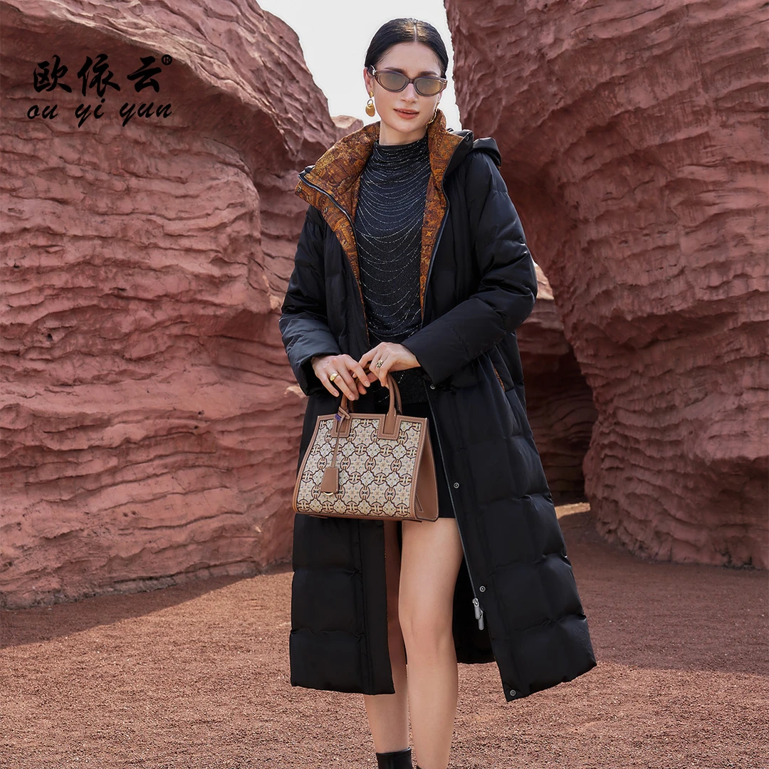 Y52915欧依云中老年妈妈长款羽绒服带帽保暖洋气显瘦90白鸭绒