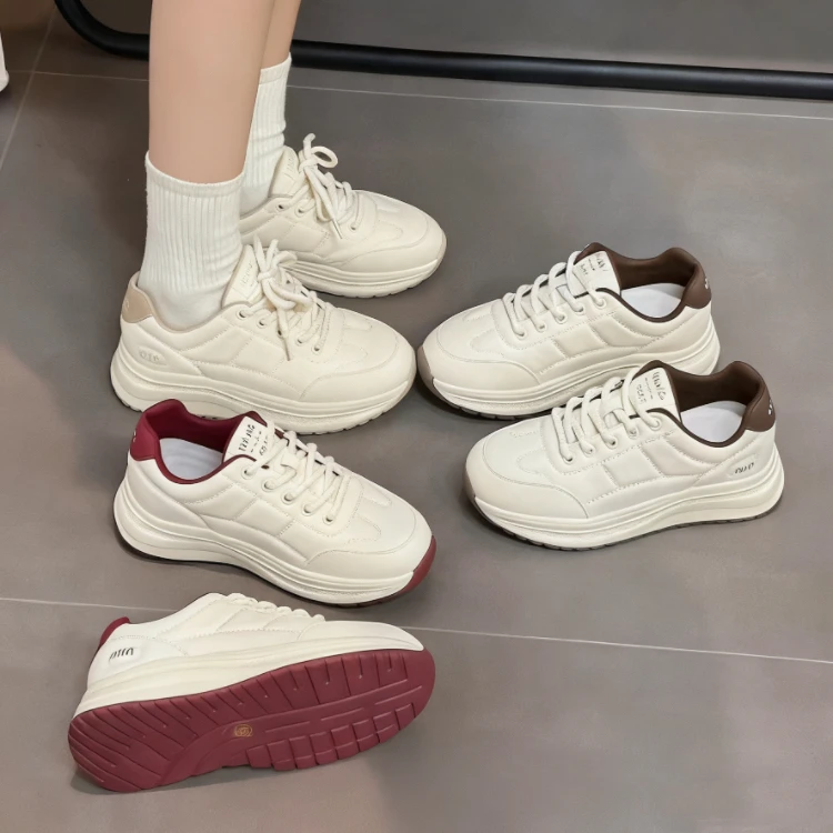 新款厚底秋冬牛皮舒适百搭超软防水轻盈休闲板鞋女