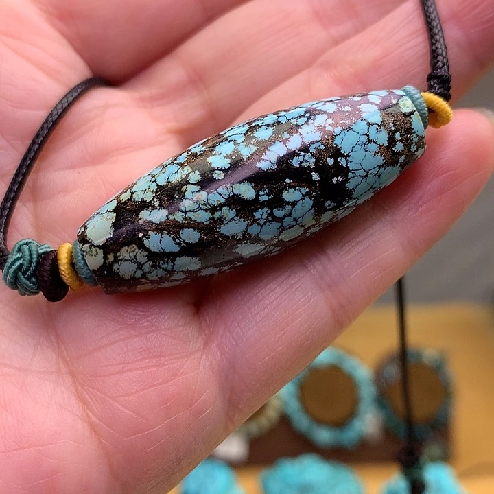 绿松石未镶嵌原矿