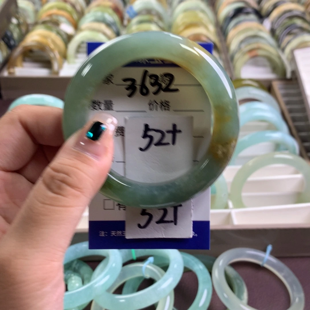 蛇纹石玉未镶嵌手镯3632