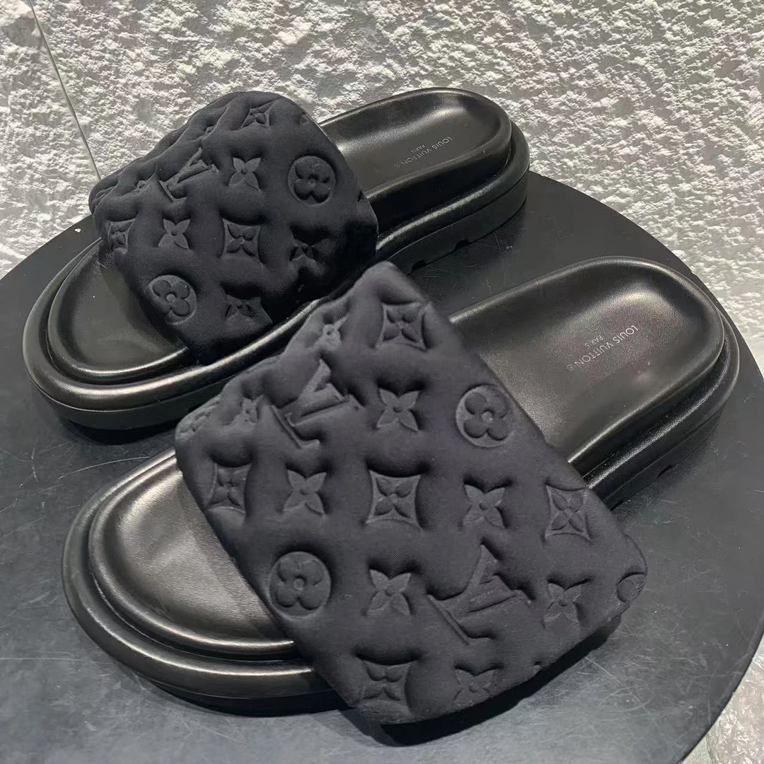 95新 LouisVuitton/路易威登 39/仔仔/黑色浮雕印花厚底半拖 1230