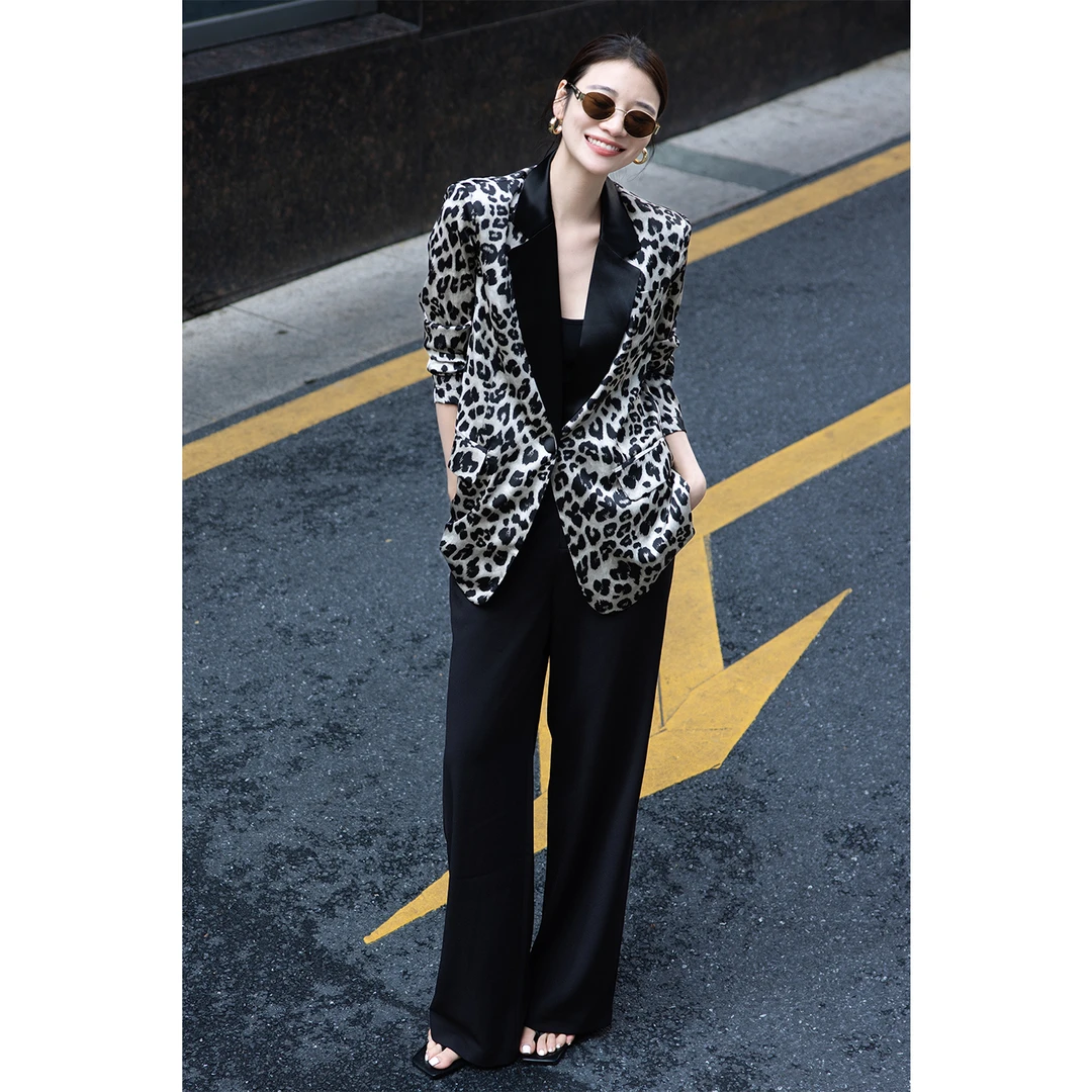 2025早秋高端时尚气质御姐设计感醋酸缎宽松豹纹休闲西装上衣外套