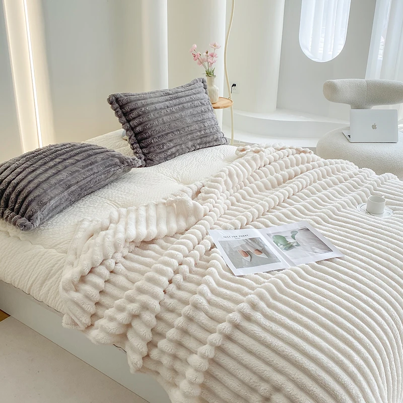 兔毛牛奶绒肌理百搭毛毯