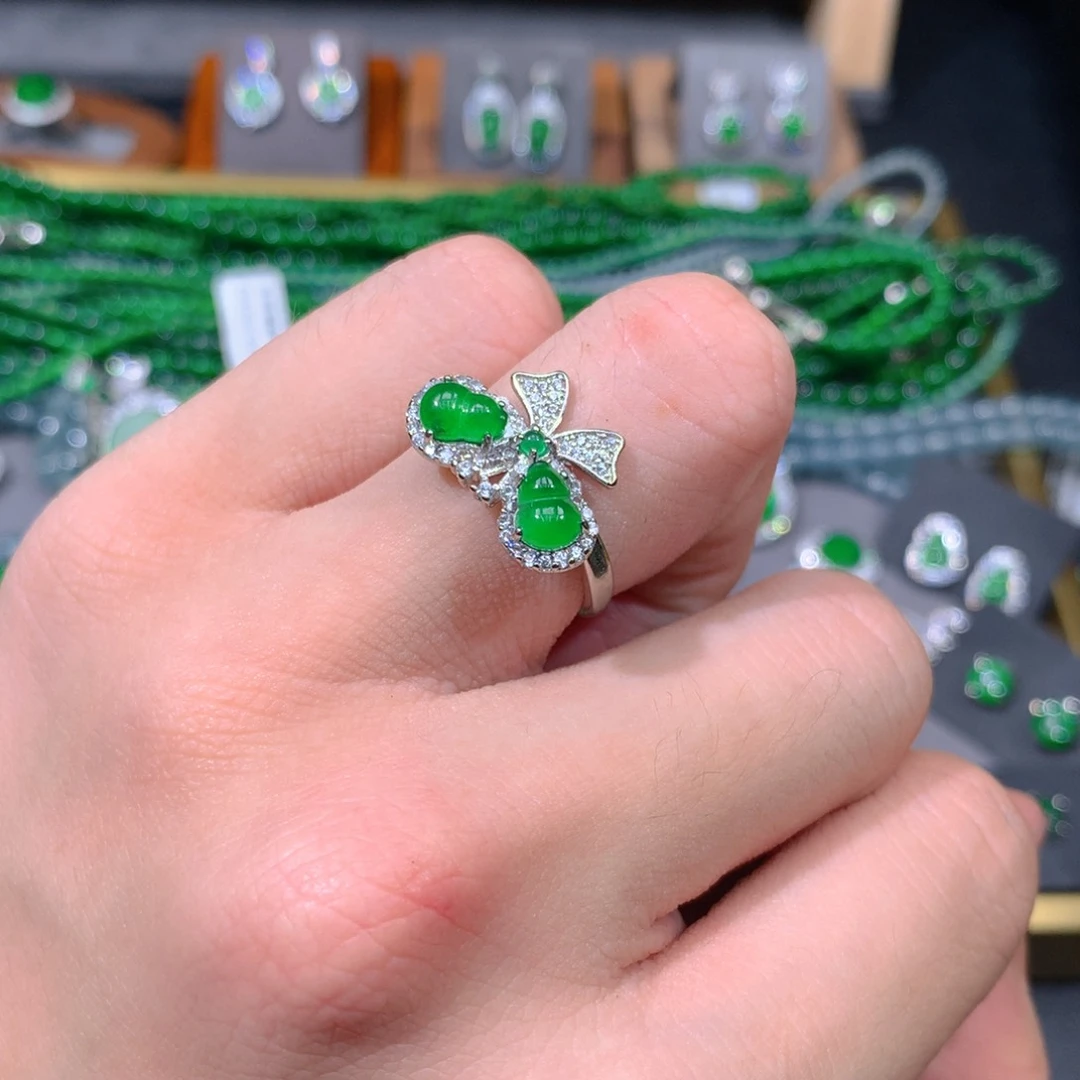 翡翠戒指未镶嵌天然