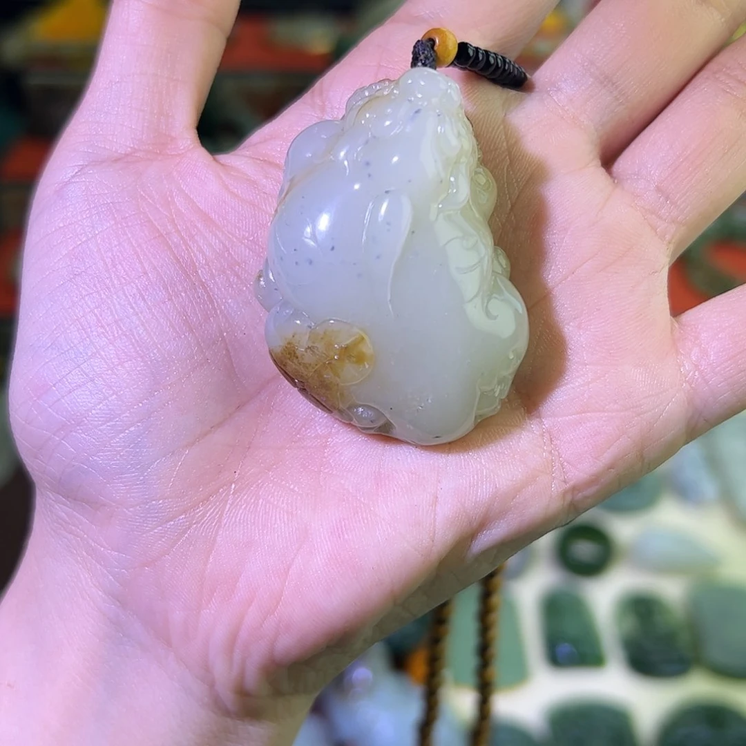 和田玉颈饰未镶嵌