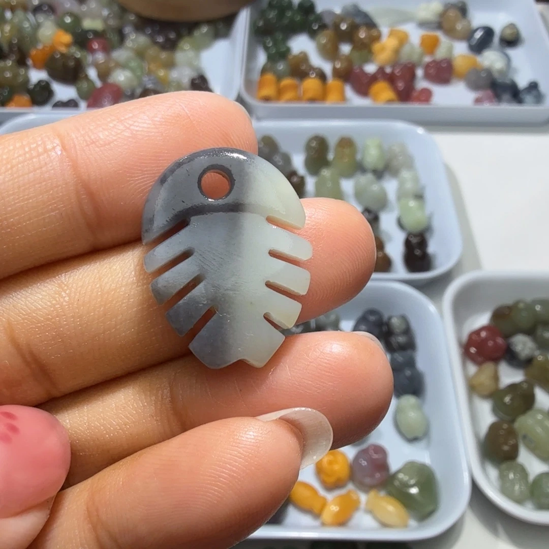 和田玉未镶嵌珠宝奇石