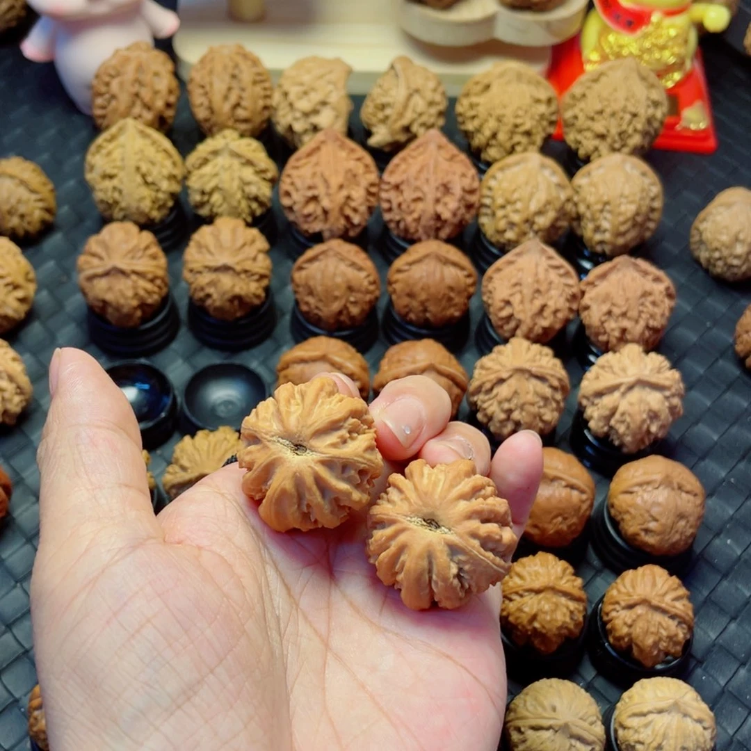 文玩核桃把件胡*帅粗筋八棱