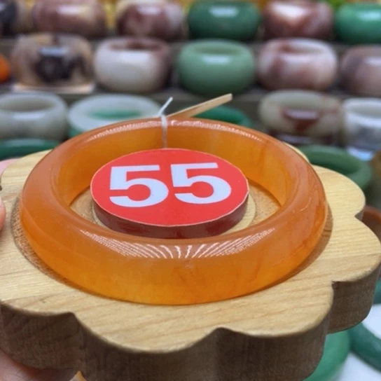 未镶嵌手镯石英质玉