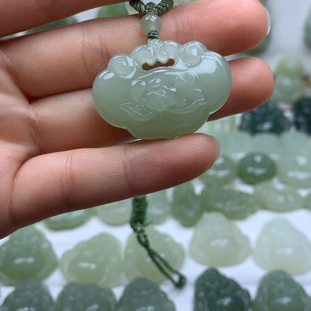 【闪购商品】颈饰未镶嵌和田玉