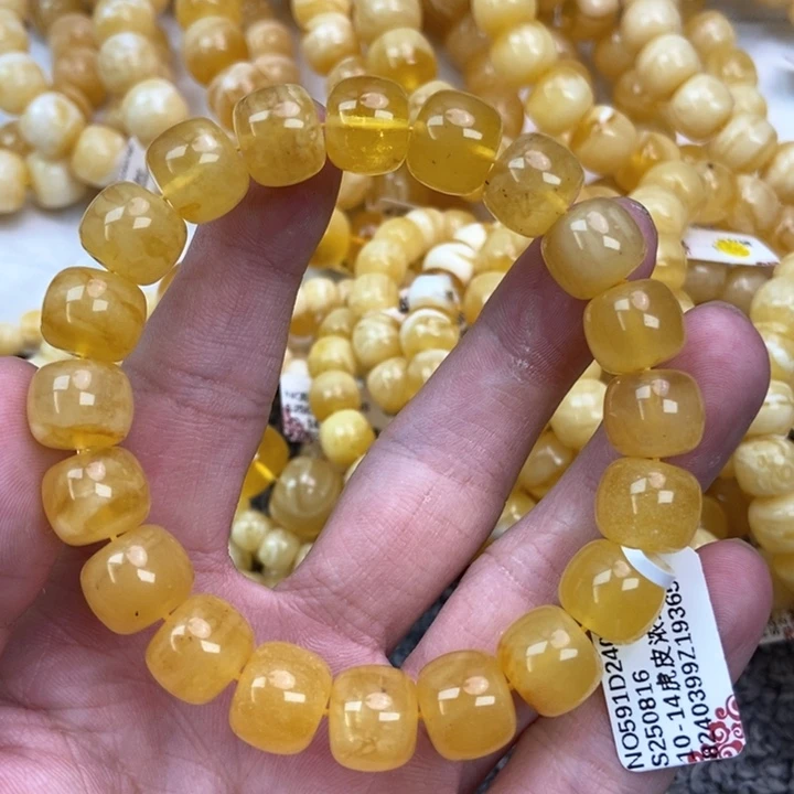 琥珀未镶嵌珠宝奇石3