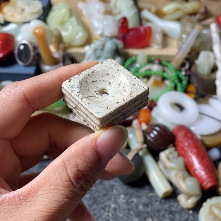 和田玉未镶嵌吊坠(不含链)
