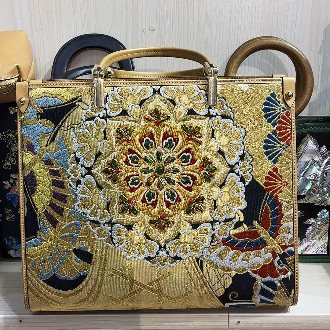 吃***枚蚕丝国风托特大包