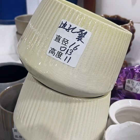 多肉绿植陶瓷花盆9.9包邮，有孔