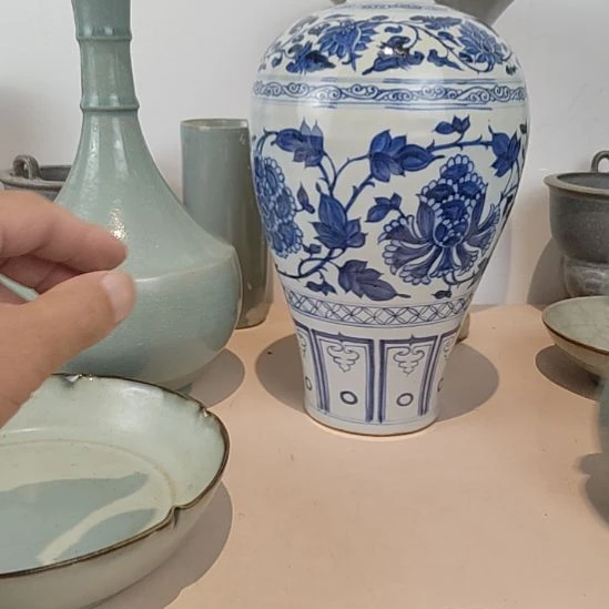 云***瓷其他官窑白柚话箍一个