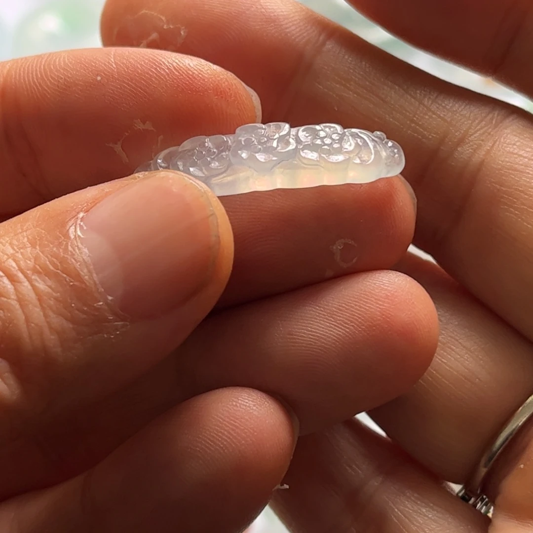 定制翡翠未镶嵌手牌