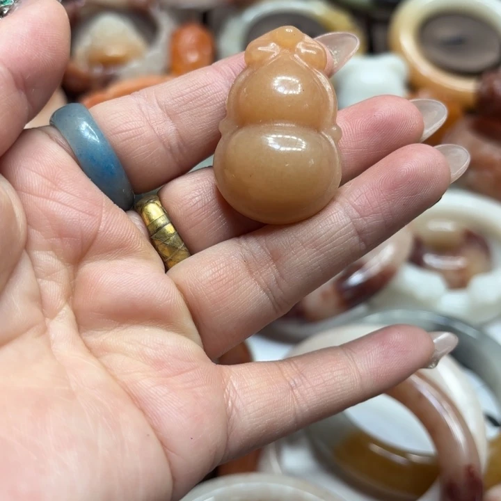 石英岩玉合金颈饰