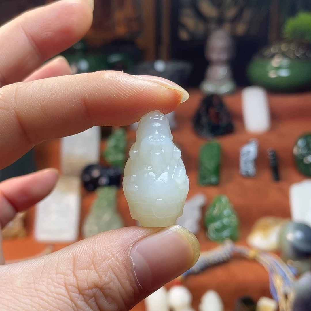 和田玉未镶嵌颈饰俄料白玉欢喜财神吊坠带证书