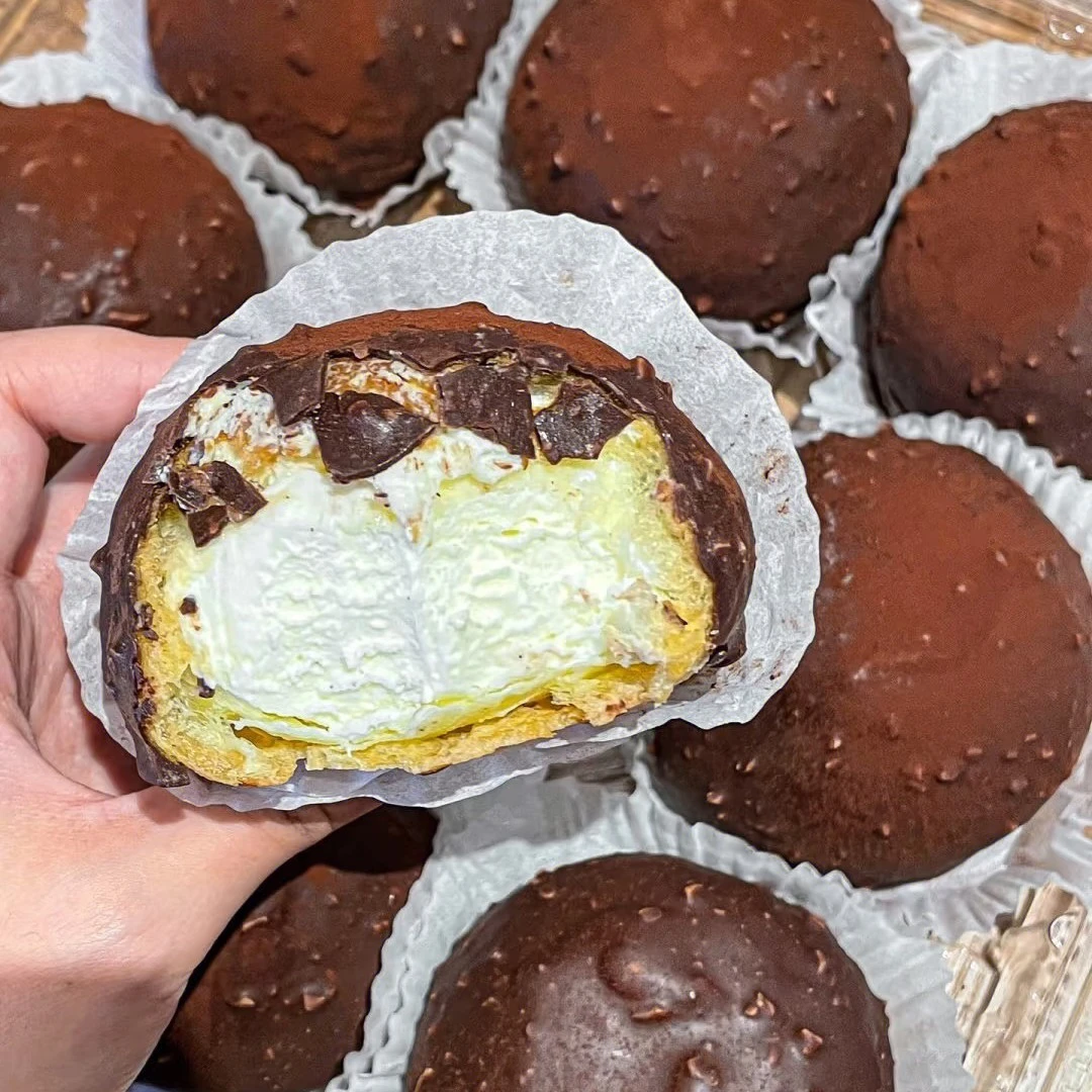 sm巧克力冰淇淋泡芙两个