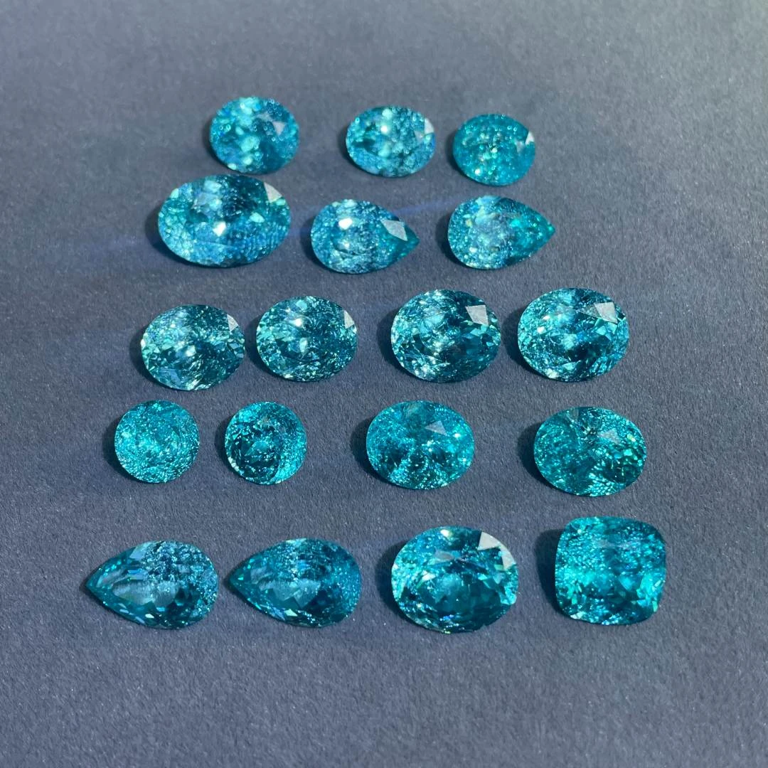 合成石榴石培育帕拉伊巴色钇铝榴石裸石