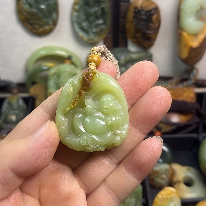 岫岩河磨玉（透闪石质玉）未镶嵌颈饰