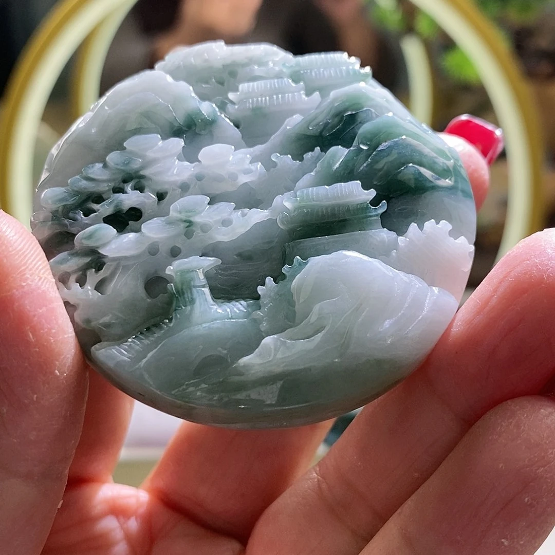 【闪购商品】翡翠颈饰未镶嵌山水