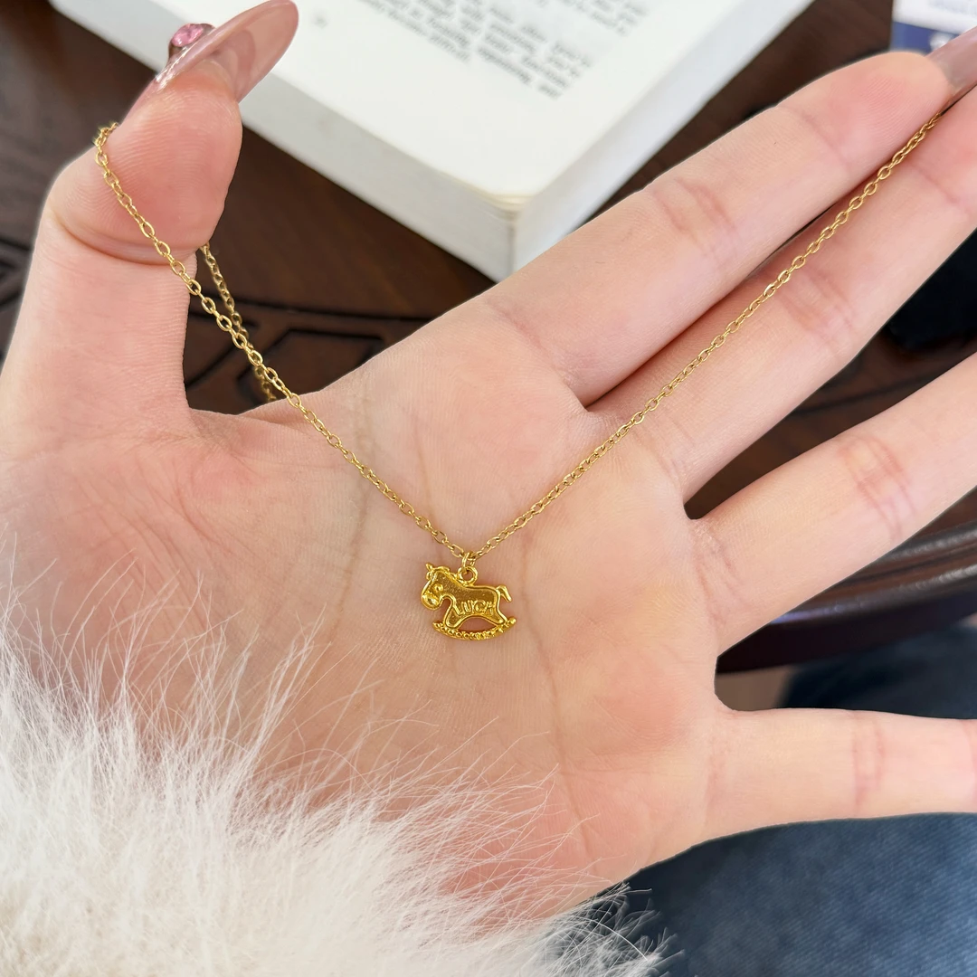 柯柒 钛钢项链 金色木马项链女轻奢小众设计高级感百搭锁骨链礼物