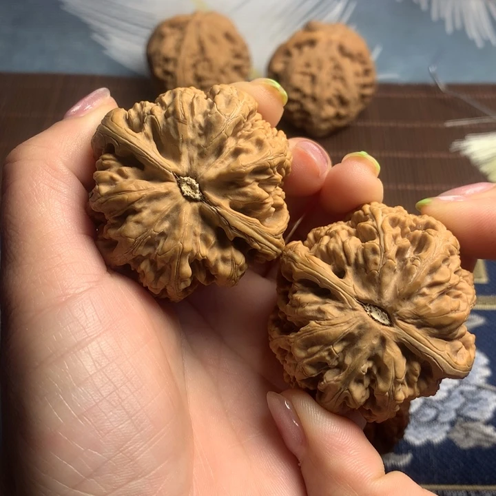 吊坠文玩核桃用****3粗筋